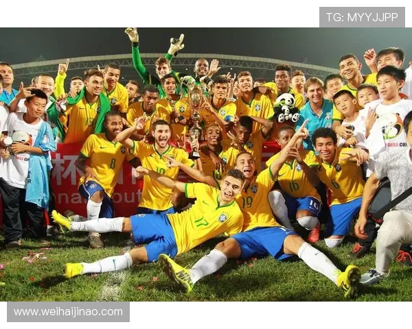 U19意大利与英格兰激战正酣青年才俊争夺欧洲足球荣耀